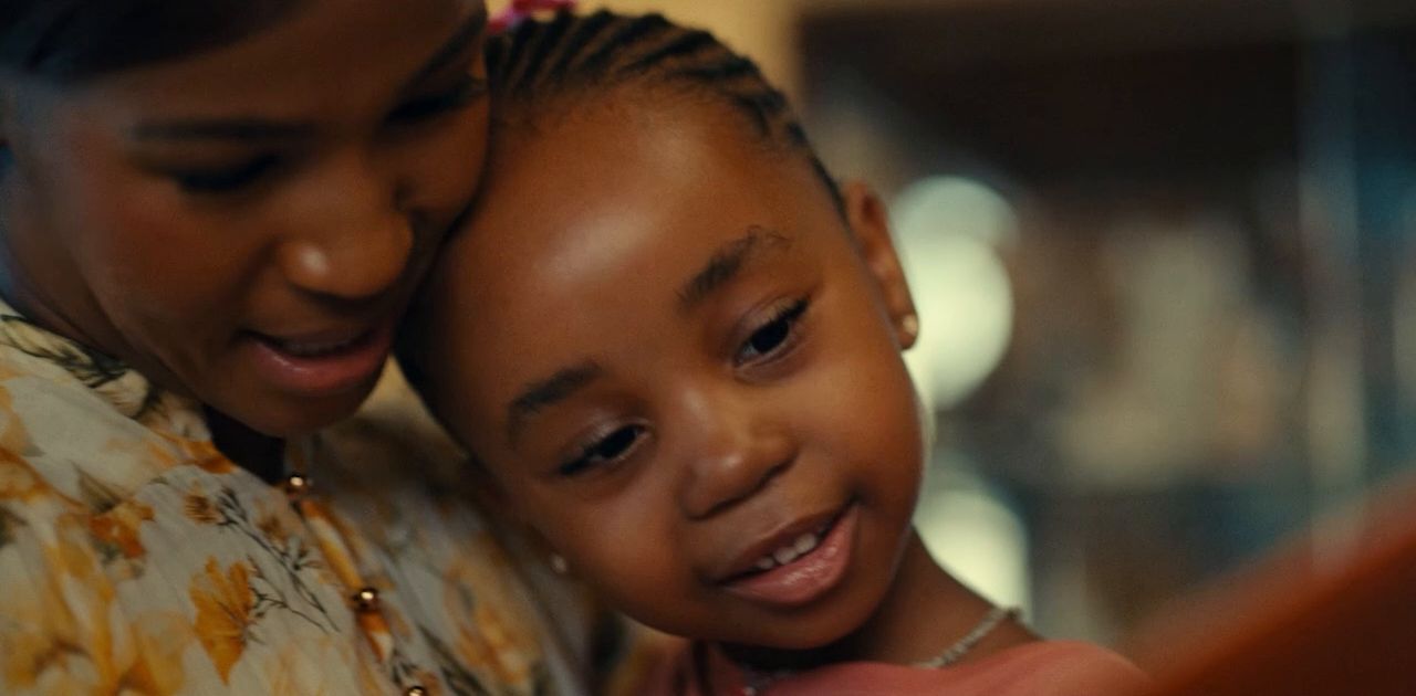 Mother and daughter, from the Avatar showreel